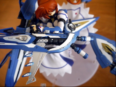 Une figurine Takamachi Nanoha de chez FREEing